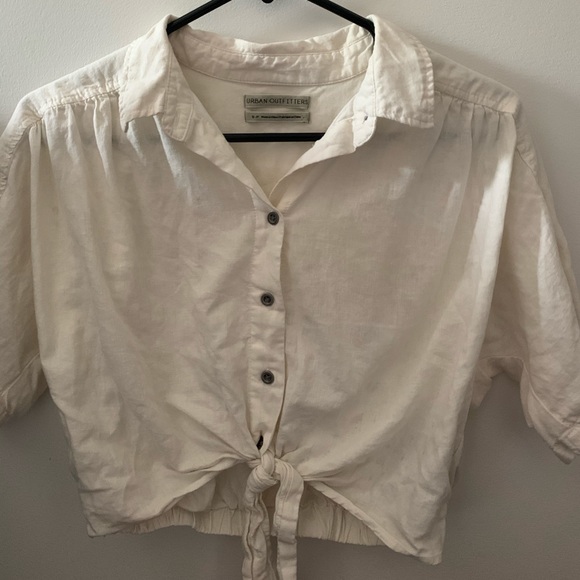 Urban Outfitters Cropped Tie-front shirt - Picture 2 of 3